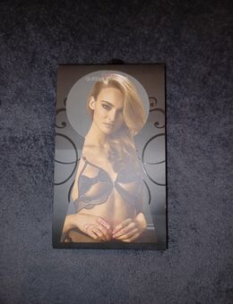 BH Bralette mit Strass-Steinchen Gr. S v. Private Collection - Homburg Zentrum