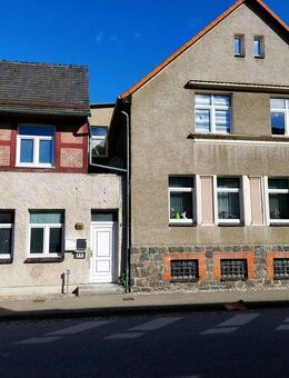 + Kaufen statt Mieten + 2 Häuser mit vielen Möglichkeiten in zentraler Lage von Malchin - Malchin