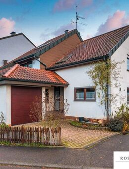 Familienfreundliche Doppelhaushälfte mit Einliegerwohnung, Sauna und Garage in bevorzugter Randlage - Waiblingen