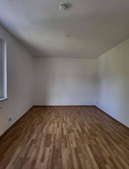 Helle 2-Raumwohnung - Balkon - Tageslichtbad mit Wanne - ideal für Singles oder Pärchen - Merseburg