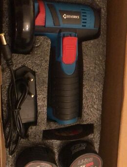 Winkel Schiffer mit 2 Akku und 3 Disk in Dresden verkaufe. - Dresden