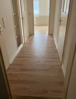 Helle 3 Zimmer Wohnung im Dachgeschoss - Holzminden