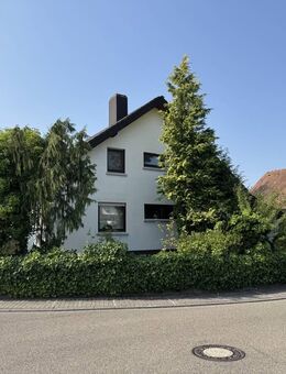 Ihr neues Zuhause: Freistehendes Einfamilienhaus auf herrlichem Eckgrundstück in Rülzheim - Rülzheim