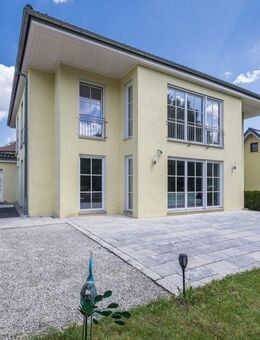 Exquisites Einfamilienhaus mit Doppelgarage und hochwertiger Ausstattung in Chemnitz, Adelsberg - Chemnitz