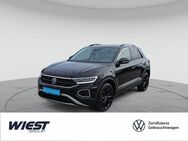 VW T-Roc, 2.0 Move, Jahr 2023 - Darmstadt