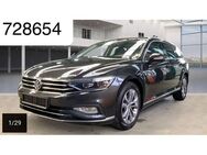 VW Passat Elegance Matrix Nav+ DigTacho ACC+ KamAHK - Steinbach-Hallenberg