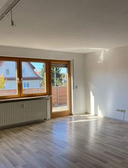 Gepflegte Dachgeschoßwohnung mit zusätzlich ausgebautem Studio! - Welzheim