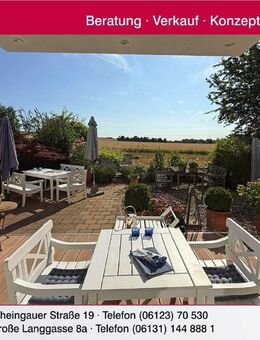 Seltene Spitzenlage in Eltville-Ost, große Doppelhaushälfte, Terrasse, Garten und Fernblick - Eltville (Rhein)