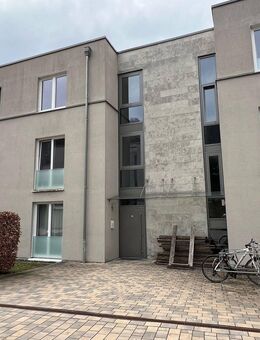 In angenehmer Nachbarschaft: Moderne, attraktive und gut geschnittene 3 Zimmer-Wohnung mit Terrasse, Weintrautstr. 29... - Marburg
