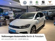 VW Touran, 1.5 TSI Move 7 Sitzer R-Line, Jahr 2024 - Berlin