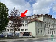 Schöne helle 2-Raum-Wohnung im DG mit Fahrstuhl und PKW-Stellplatz in Bischofswerda zu vermieten! - Bischofswerda