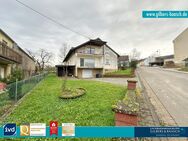 Igel-Liersberg: Großes Zweifamilienhaus mit Balkon, Carport und Garage - Igel