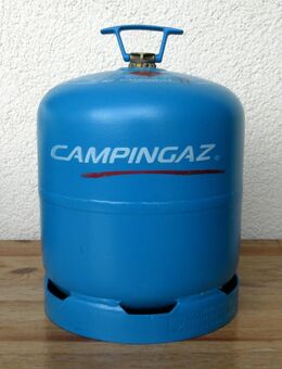 Gasflasche - Campingaz R 907 - 2,75 kg - Voll - für Wohnmobil oder zu Hause - nur an Selbstabholer - Berlin