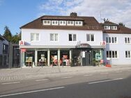 Großzügig geschnittene 3 Zimmer-Wohnung mit Dachterrasse und Garage - Bogen