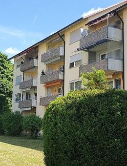 78224 Singen, Bruderhofstrasse - 3 1/2-Zimmer Mietwohnung mit sonnigem Balkon und Einzelgarage - Singen (Hohentwiel)