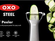 OXO Good Grips Kartoffelschäler, integrierte Kartoffelaugenentferner, Edelstahl