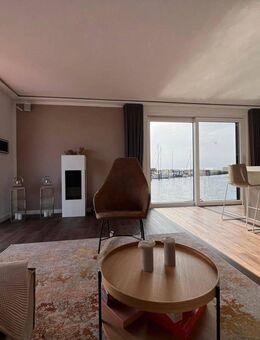 LUXUS Hausboot - 3 Etagen - 100m² Wohnen + 120 m² SONNENTERRASSE - Kamin, Kino, komplett individuell - Potsdam