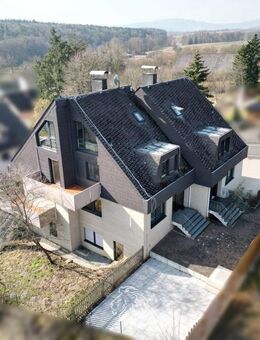 Ensemble aus 2 DHH mit 6 WE in ruhiger Lage von Unterelsbach - Oberelsbach