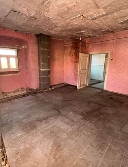 Historisches Stadthaus zum attraktiven Preis - Komplettsanierung in Beratzhausen nötig - Beratzhausen