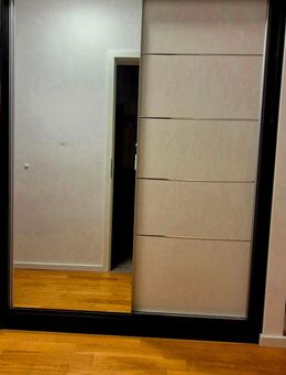 Kleiderschrank schwarz/weiß - Berlin Spandau