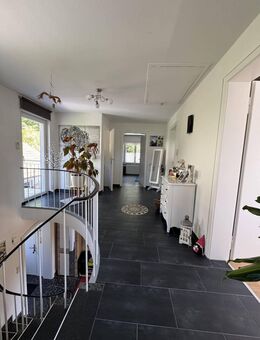 Familienglück am Waldrand - mit Einliegerwohnung und Gartenparadies - Neuenbürg
