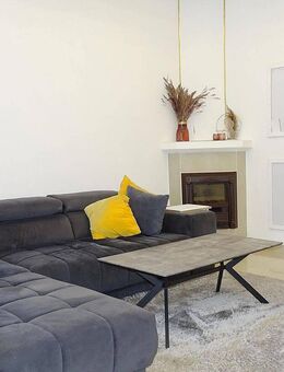 ca. 111,74 m² Altbau-Wohnung im 1. OG mit Dachterrasse in elegantem Ambiente - Oberhausen