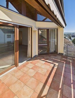 Dachgeschoss-Wohnung mit traumhafter Aussicht - Eislingen (Fils)
