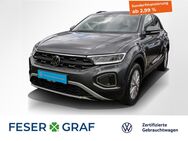 VW T-Roc, 1.0 TSI Life, Jahr 2023 - Forchheim (Bayern)