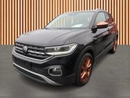 VW T-Cross, 1.0 TSI Style Penny Copper, Jahr 2021 - Dresden