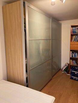 großer Kleiderschrank mit Schiebetüren zu verkaufen - Buxtehude