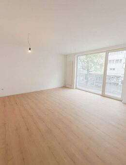Helle, frisch sanierte 2-Zimmer-Wohnung mit Balkon in zentraler Lage von Berlin-Schöneberg - Berlin