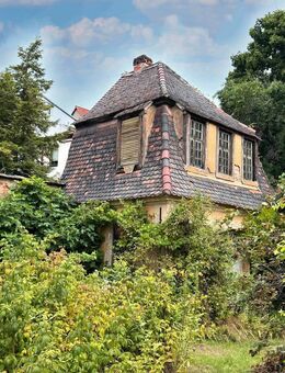 EIN ZUHAUSE MIT GESCHICHTE // Repräsentatives Wohn- und Geschäftshaus mit idyllischem Garten - Borna
