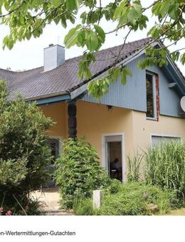 Großes Wohnhaus mit Einliegerwohnung und zusätzliche Ausbaureserve im Dachgeschoss - Thalmassing