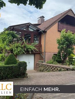 ***Ruhig gelegenes Ein- bis Zweifamilienhaus mit Wintergarten und viel Flexibilität in Northeim*** - Northeim