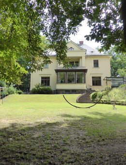Makler zum Verkauf einer Villa- Einfamilienhaus - mit Waldgrundstück gesucht - Berlin Steglitz-Zehlendorf