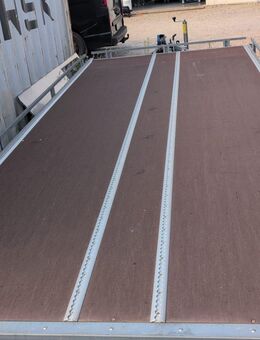 Plattform Anhänger zu vermieten 2700kg /100km/h - Winkelhaid