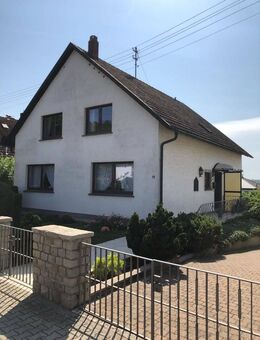 Gepflegtes Einfamilienhaus in Bestlage mit herrlichem Blick nach Luxemburg - Perl