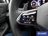 VW Golf, 2.0 TSI R Black Style Performance D, Jahr 2023 - Halle (Saale)