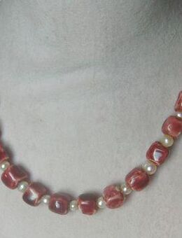 Edelsteinkette, roter Achat mit Perlen - Stemmen