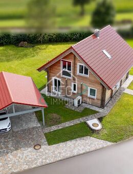 Freistehendes Einfamilienhaus in Blockbauweise mit großem Garten - Bühlertann