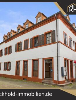 Vielseitiges Mehrfamilienhaus mit Gewerbeeinheit im Herzen von Germersheim - Germersheim