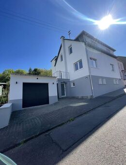 Top modernisiert und renoviertes Einfamilienhaus in ruhiger Seitenstraße zum Einzug bereit - Idar-Oberstein