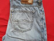 Schöne blaue "Joker " Jeans, Größe 34/34 - Zossen