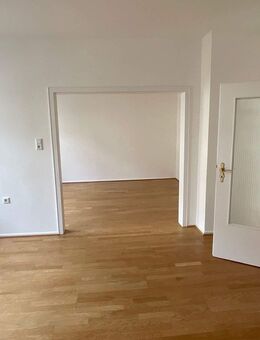 Helle renovierte 3 ZKB mit großen Balkon am Frauenberg - Fulda