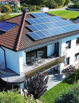 Modernisiertes Einfamilienhaus mit Einliegerwohnung und traumhaftem Fernblick - Windsbach