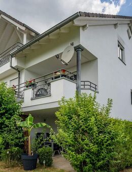 Wohnen mit eigenem Gartenparadies / Idyllische Lage nahe Engen - Immendingen