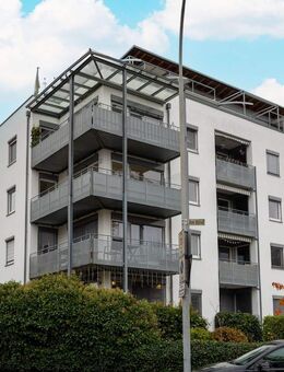 Sonnenverwöhnte 4-Zimmer-Mietwohnung mit drei Balkonen und Tiefgaragenstellplatz - Konstanz