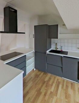 Dachgeschosswohnung mit Einbauküche - Zeitz - Zeitz