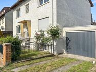 Ruhig wohnen - zentral leben: Zweifamilienhaus in guter Lage von Karben - Karben