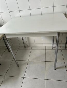 Tisch mit weißer Platte - Dortmund
